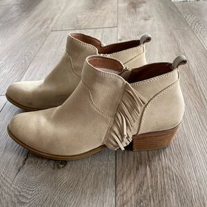 Lucky Brand suede tassel booties leather